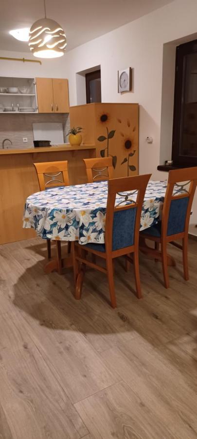 Apartment Sunny Place Pula Exterior foto