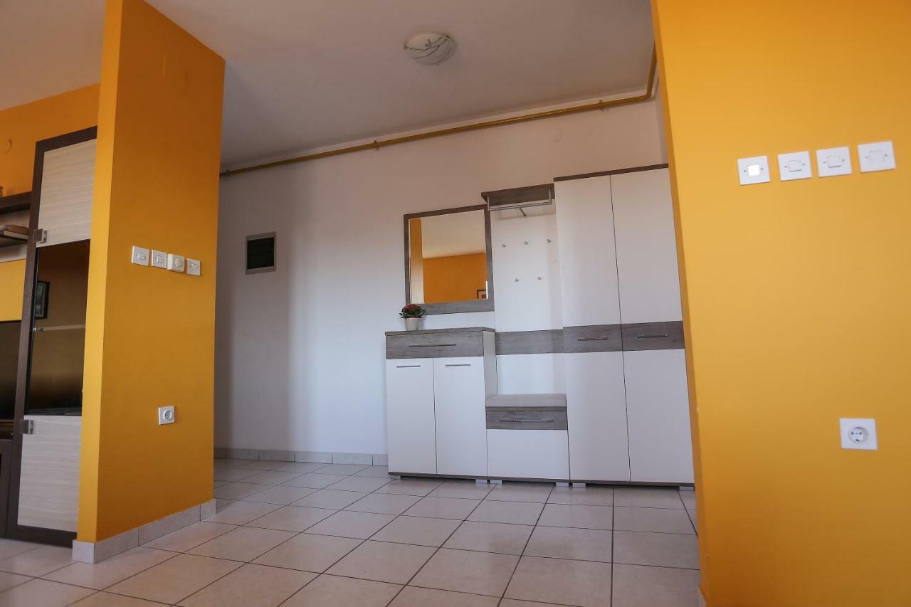 Apartment Sunny Place Pula Exterior foto