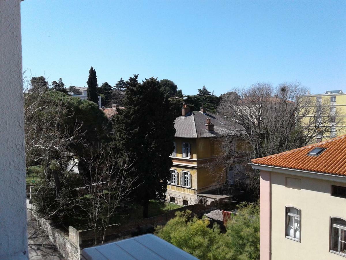 Apartment Sunny Place Pula Exterior foto